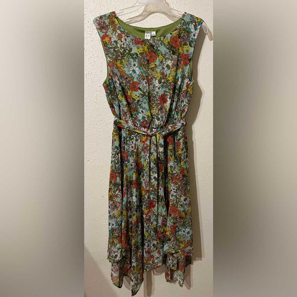 Emma & Michelle Flowery, Flowy Dress Sz 12
